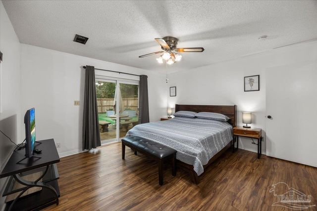 7072 Lake Joanne Dr, Pensacola, FL 32506