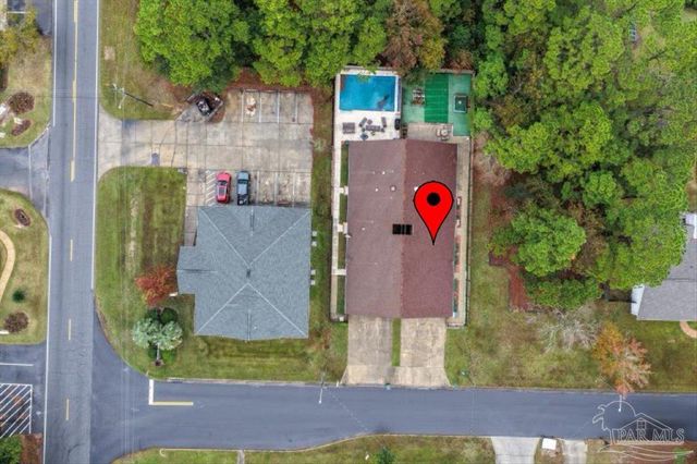 7072 Lake Joanne Dr, Pensacola, FL 32506