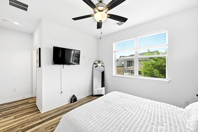 8009 Mellencamp DR 212, Austin, TX 78744