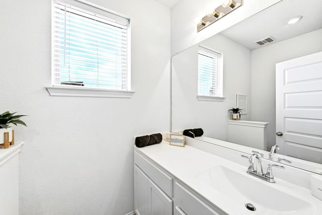 8009 Mellencamp DR 212, Austin, TX 78744