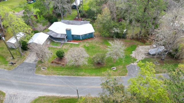 176 LAKE Drive, Florahome, FL 32140