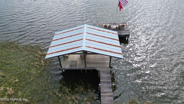 176 LAKE Drive, Florahome, FL 32140