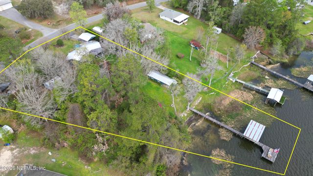 176 LAKE Drive, Florahome, FL 32140