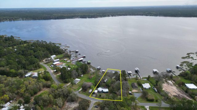 176 LAKE Drive, Florahome, FL 32140