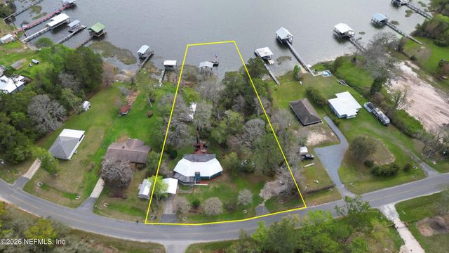 176 LAKE Drive, Florahome, FL 32140