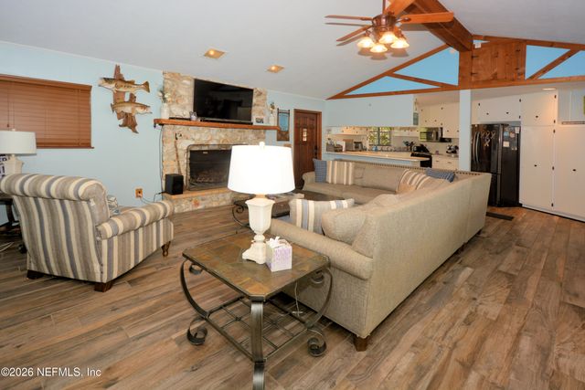 176 LAKE Drive, Florahome, FL 32140