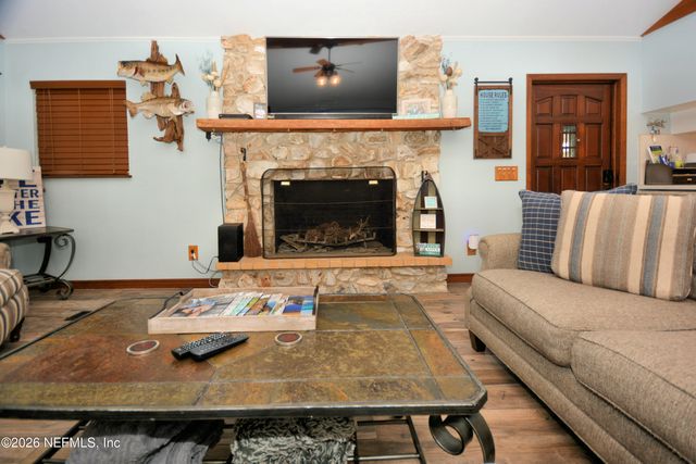 176 LAKE Drive, Florahome, FL 32140