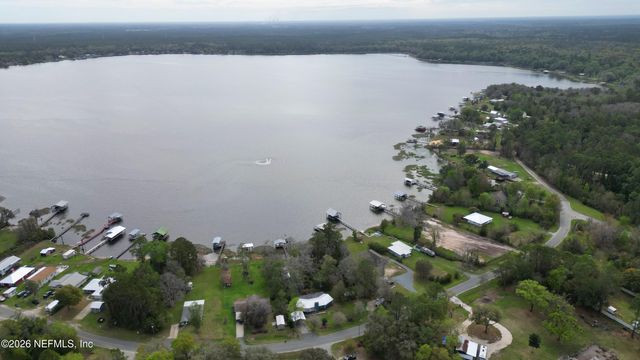 176 LAKE Drive, Florahome, FL 32140