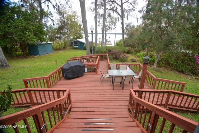 176 LAKE Drive, Florahome, FL 32140