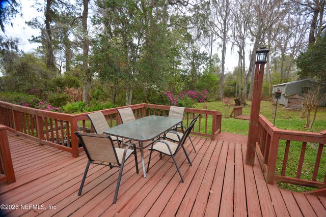 176 LAKE Drive, Florahome, FL 32140