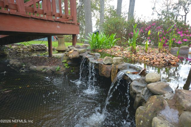 176 LAKE Drive, Florahome, FL 32140