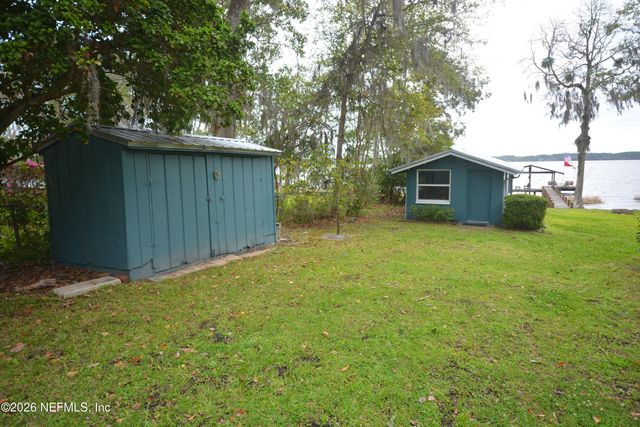 176 LAKE Drive, Florahome, FL 32140