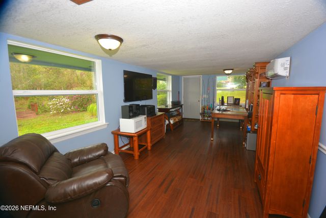 176 LAKE Drive, Florahome, FL 32140