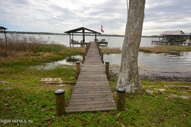 176 LAKE Drive, Florahome, FL 32140