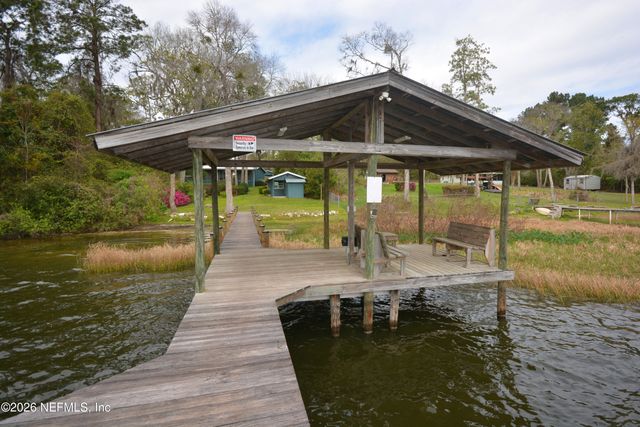 176 LAKE Drive, Florahome, FL 32140