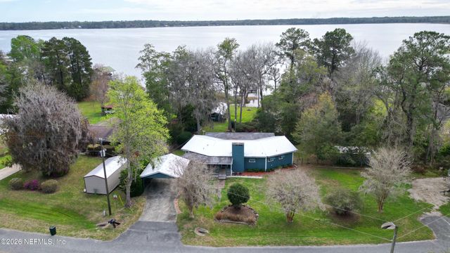 176 LAKE Drive, Florahome, FL 32140