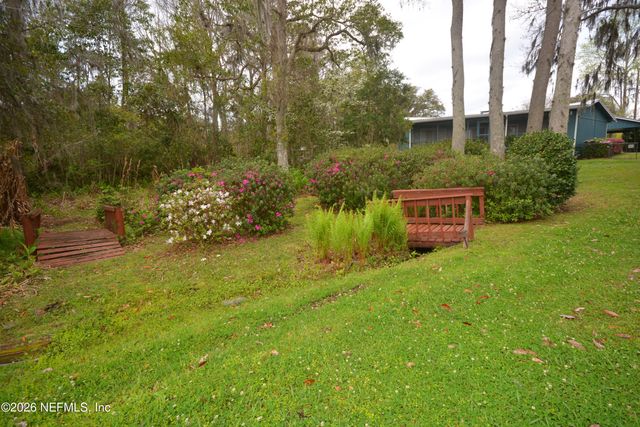 176 LAKE Drive, Florahome, FL 32140