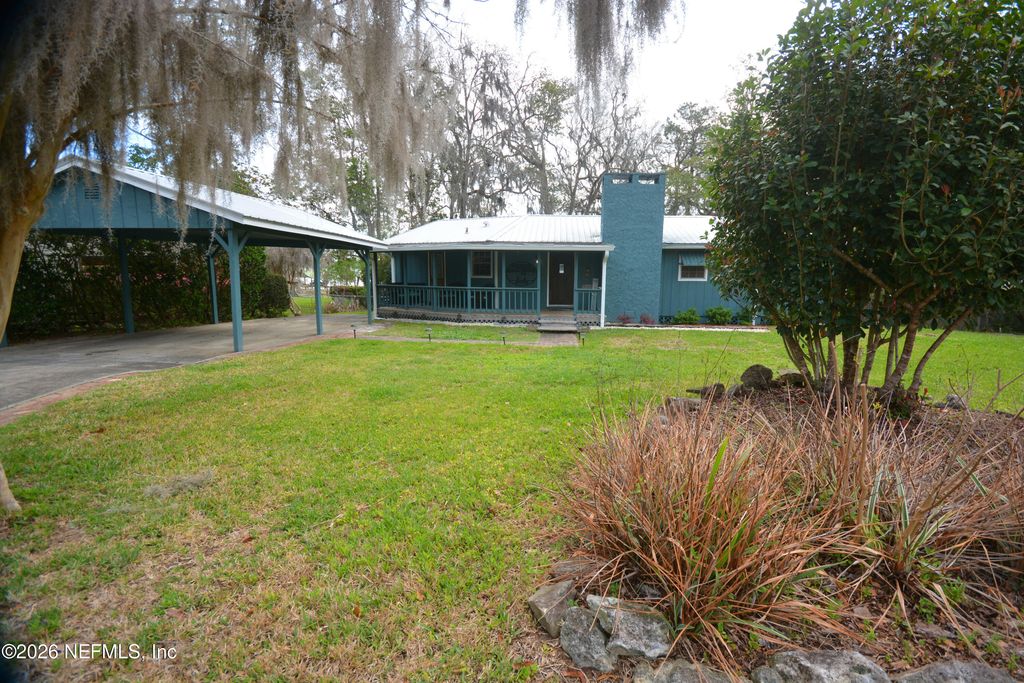 176 LAKE Drive, Florahome, FL 32140