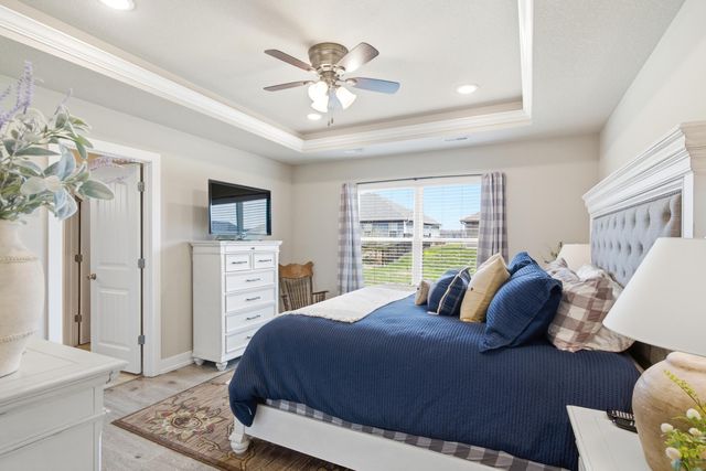 2422 LAWTON DR, Columbia, MO 65202