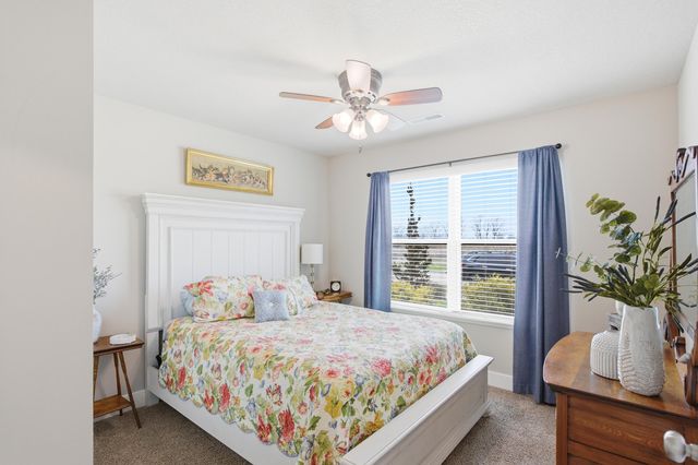 2422 LAWTON DR, Columbia, MO 65202