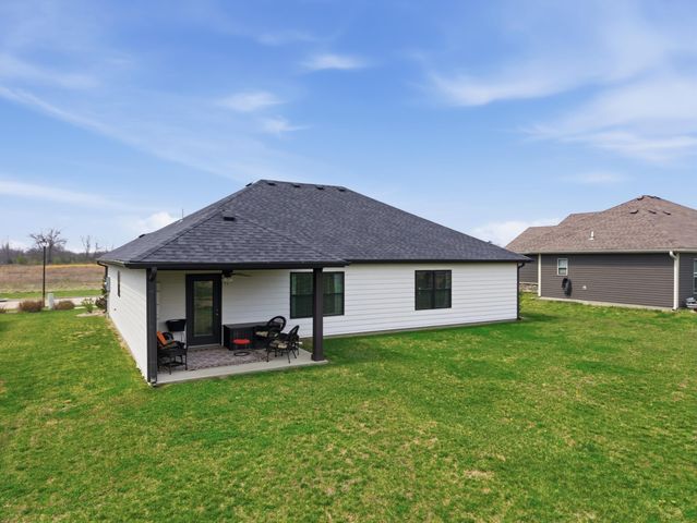 2422 LAWTON DR, Columbia, MO 65202