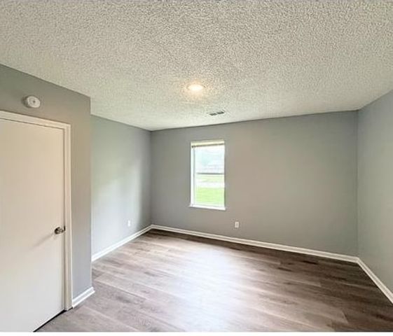 1721 W SILVER ST, Memphis, TN 38106