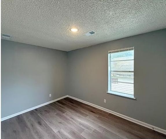 1721 W SILVER ST, Memphis, TN 38106