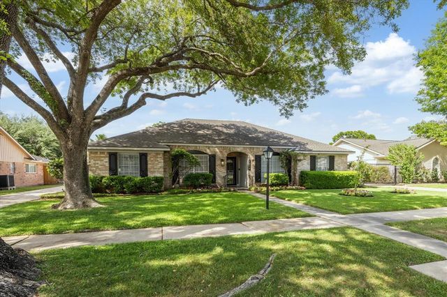 7614 Braesview Lane, Houston, TX 77071