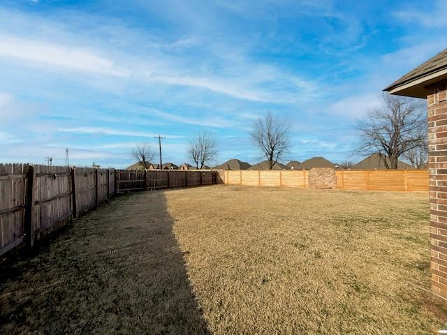 13621 Brampton Way, Yukon, OK 73099