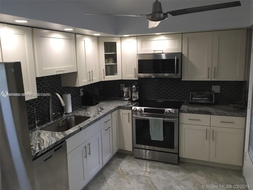 1401 NE 191st St D217, Miami, FL 33179