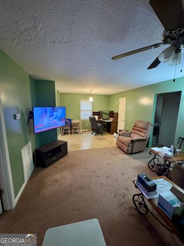 71 Pleasant Valley Road SE, Silver Creek, GA 30173