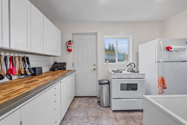 311 Grays Creek Road, Grants Pass, OR 97527