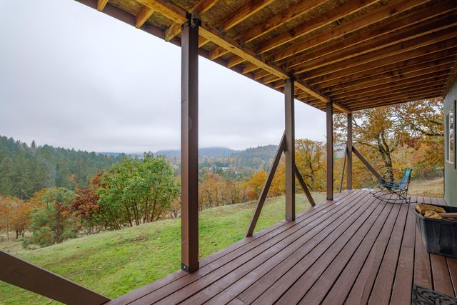 311 Grays Creek Road, Grants Pass, OR 97527