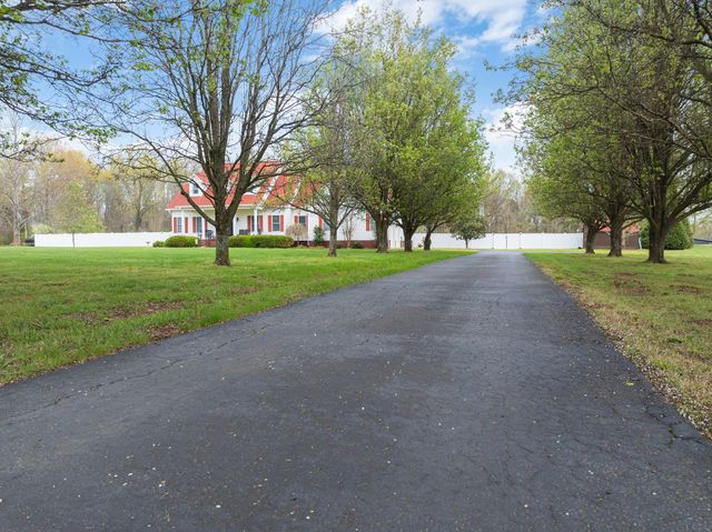 6544 Highway 436, Mc Kenzie, TN 38201