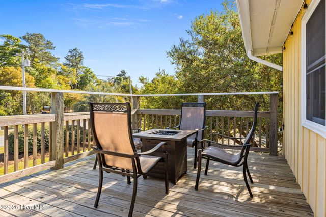 7028 Archers Creek Drive S, Emerald Isle, NC 28594