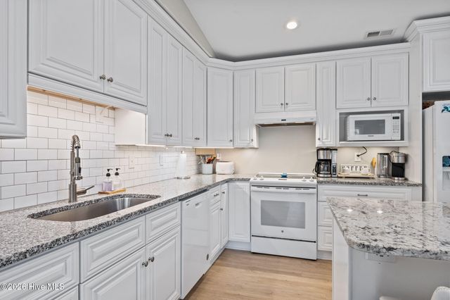 7028 Archers Creek Drive S, Emerald Isle, NC 28594