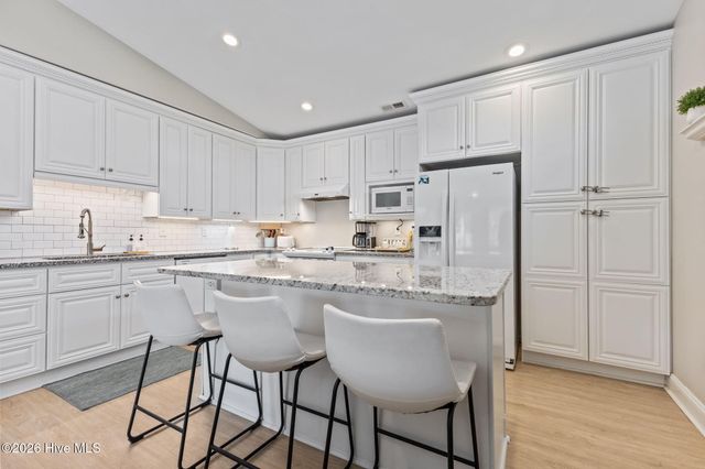 7028 Archers Creek Drive S, Emerald Isle, NC 28594