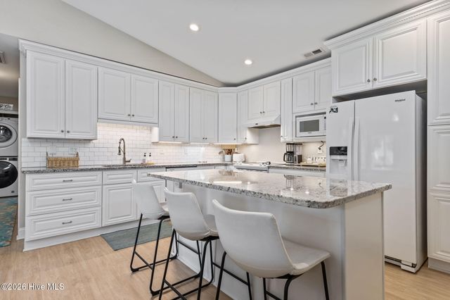 7028 Archers Creek Drive S, Emerald Isle, NC 28594