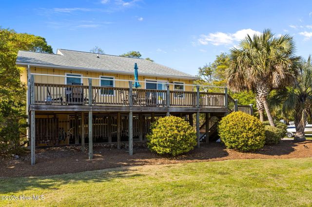 7028 Archers Creek Drive S, Emerald Isle, NC 28594