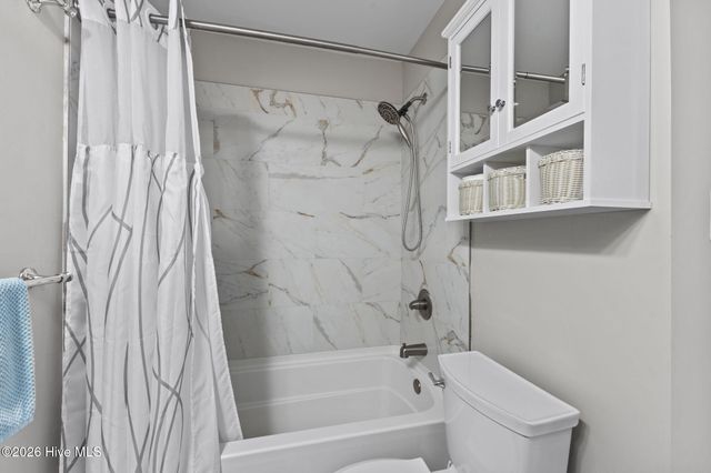 7028 Archers Creek Drive S, Emerald Isle, NC 28594