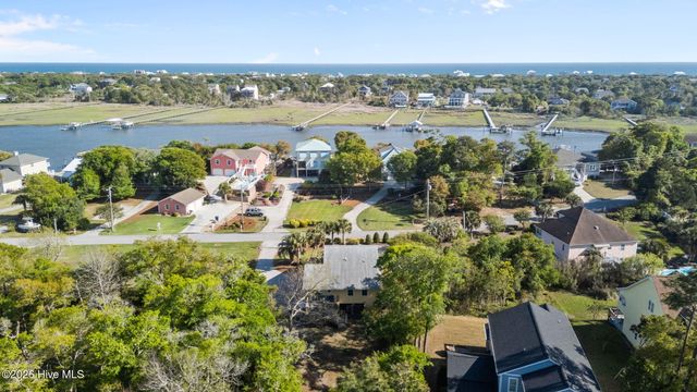 7028 Archers Creek Drive S, Emerald Isle, NC 28594