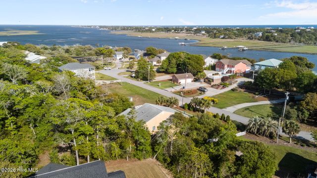 7028 Archers Creek Drive S, Emerald Isle, NC 28594