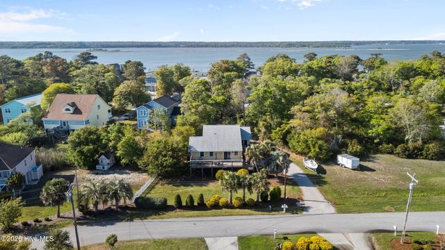 7028 Archers Creek Drive S, Emerald Isle, NC 28594