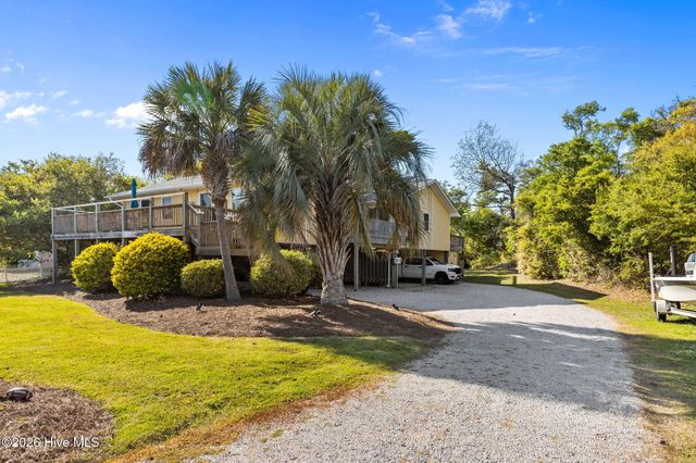 7028 Archers Creek Drive S, Emerald Isle, NC 28594