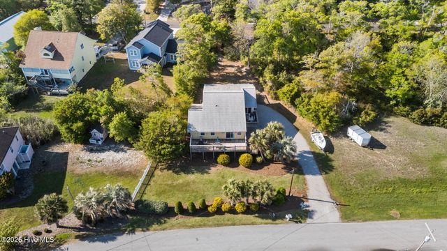 7028 Archers Creek Drive S, Emerald Isle, NC 28594