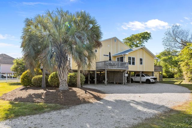 7028 Archers Creek Drive S, Emerald Isle, NC 28594