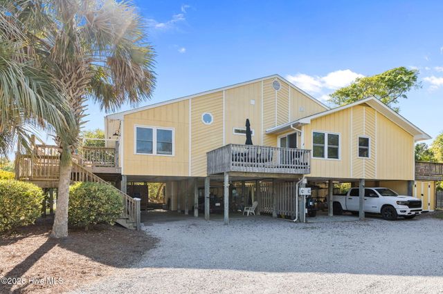 7028 Archers Creek Drive S, Emerald Isle, NC 28594