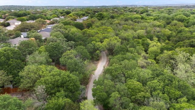 8918 John Barrett, San Antonio, TX 78240