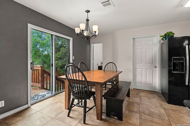 8918 John Barrett, San Antonio, TX 78240