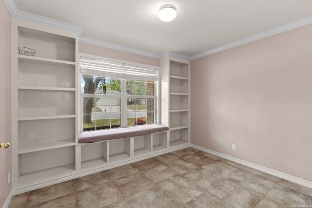 8918 John Barrett, San Antonio, TX 78240